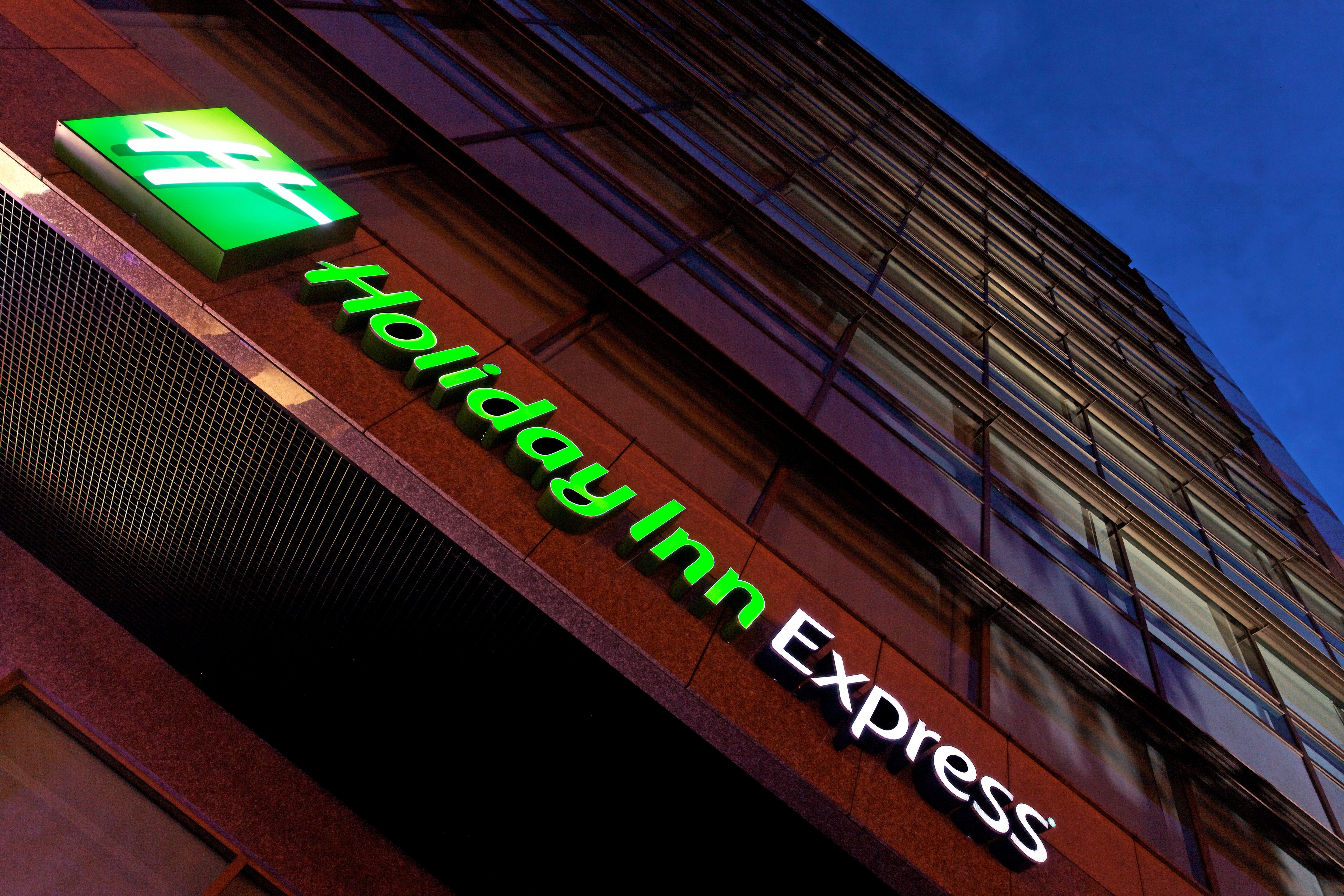 Holiday Inn Express Bogota - Parque La 93 By Ihg Exteriér fotografie