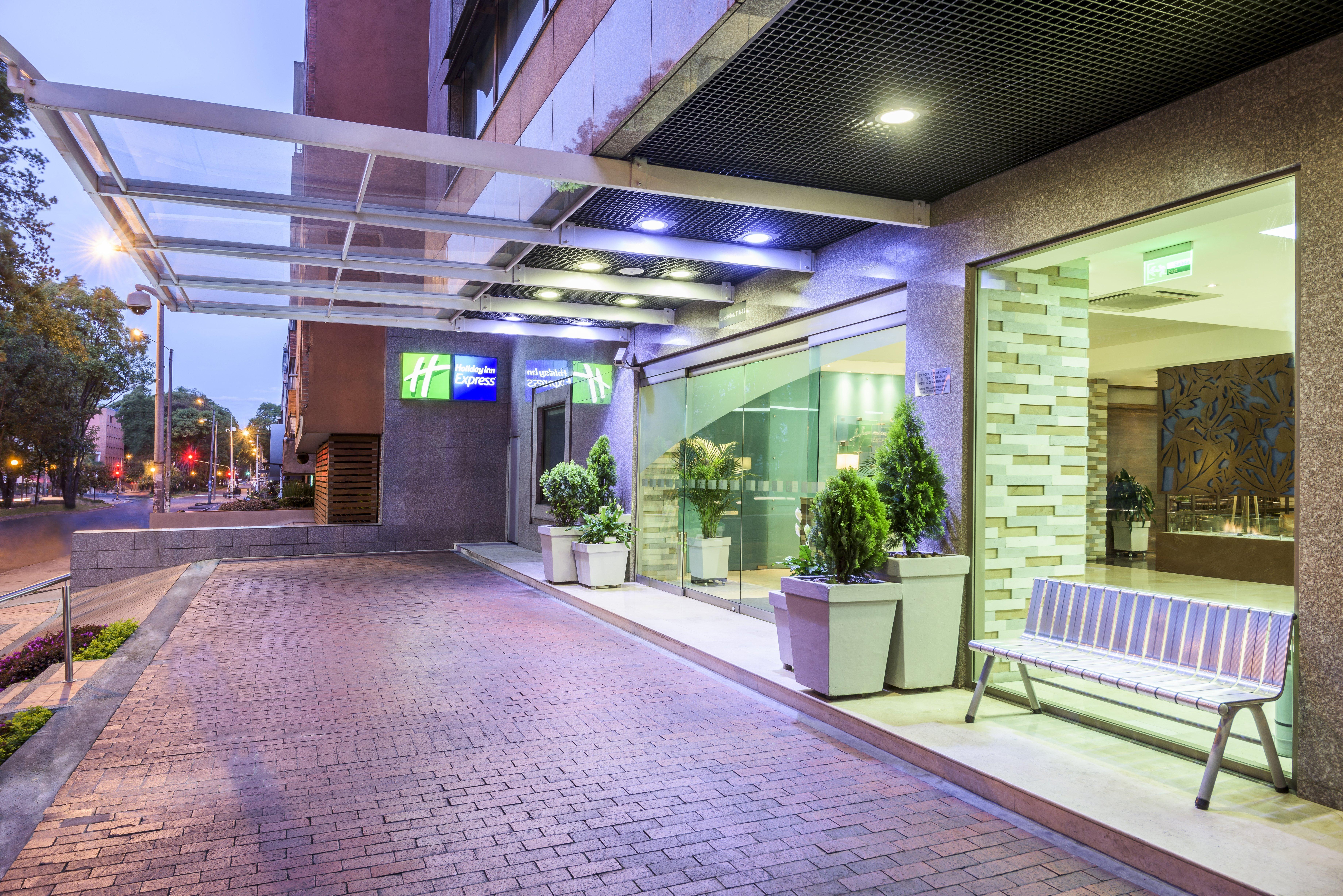 Holiday Inn Express Bogota - Parque La 93 By Ihg Exteriér fotografie
