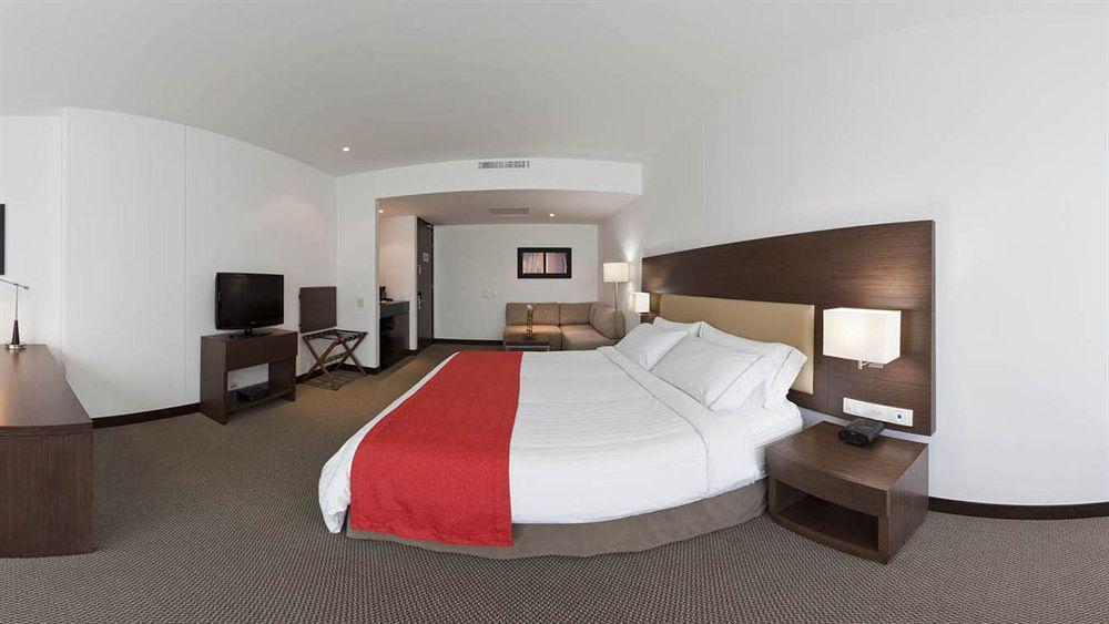 Holiday Inn Express Bogota - Parque La 93 By Ihg Exteriér fotografie