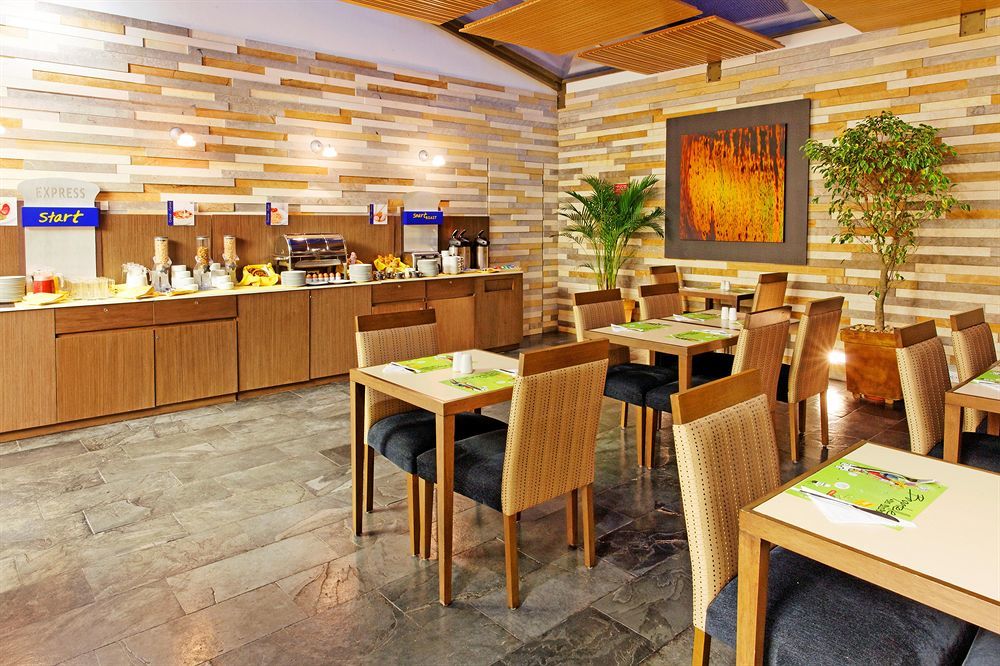 Holiday Inn Express Bogota - Parque La 93 By Ihg Restaurace fotografie