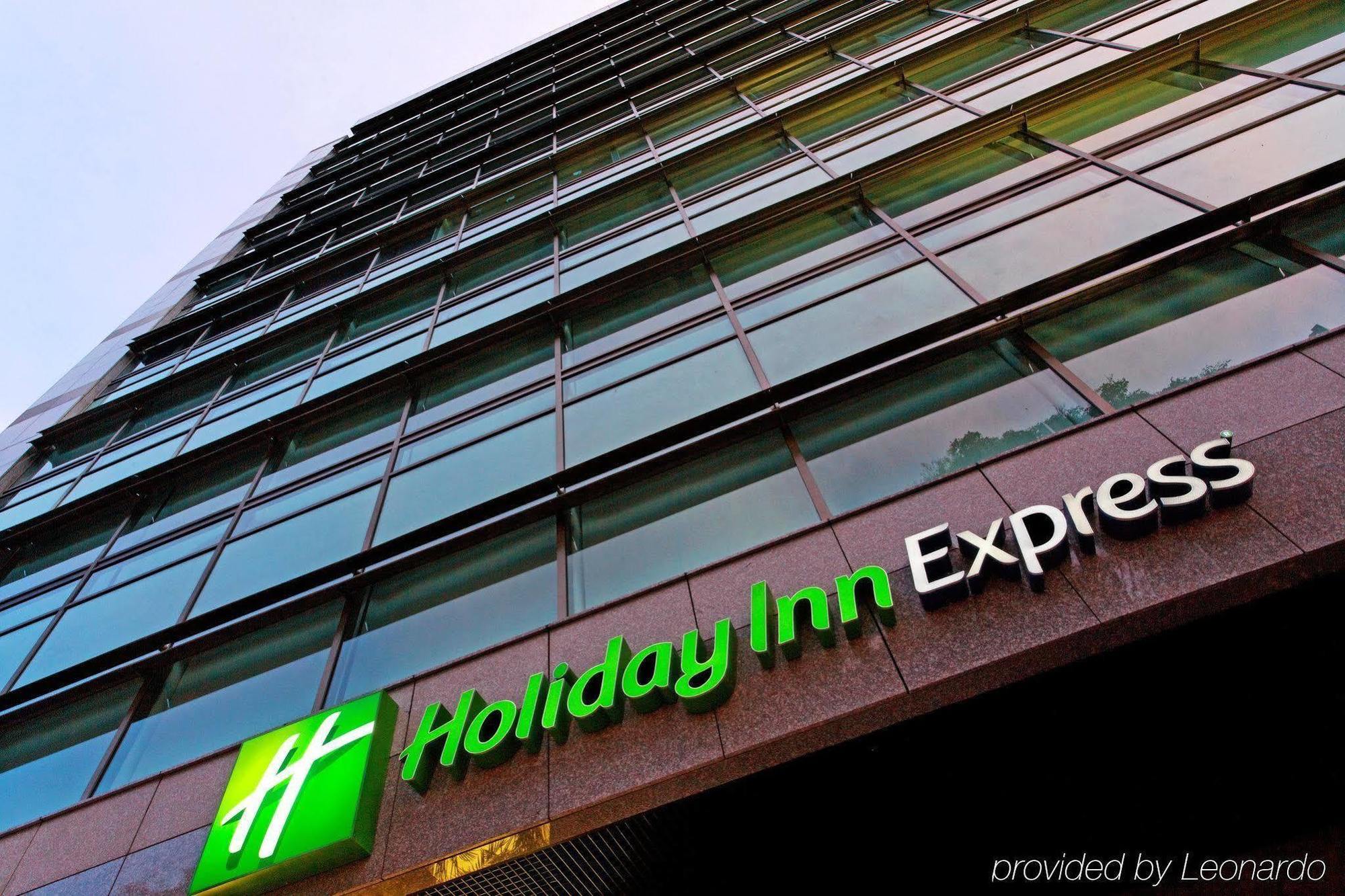 Holiday Inn Express Bogota - Parque La 93 By Ihg Exteriér fotografie